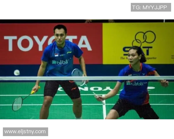 成都羽毛球队在欧锦赛中的灵活性展现与战术分析 成都羽毛球队在欧锦赛中的灵活性展现与战术分析