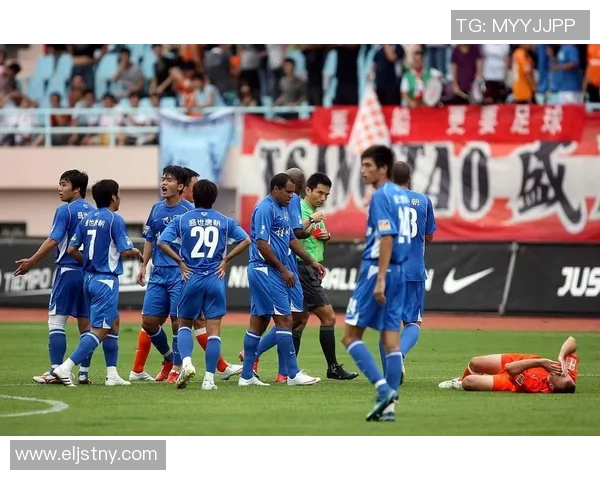 赛后分析:成都足球队与深圳足球队的战术配合与表现评估 赛后分析:成都足球队与深圳足球队的战术配合与表现评估