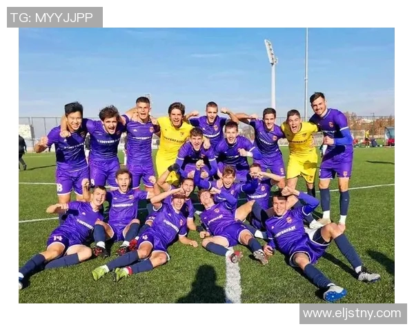 西安足球队的默契配合与战术探讨助力球队崛起之路 西安足球队的默契配合与战术探讨助力球队崛起之路