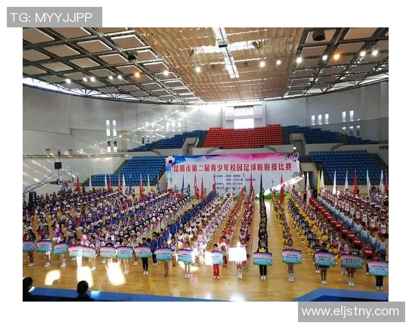 狐狸头像的足球明星男生展现独特魅力与运动激情